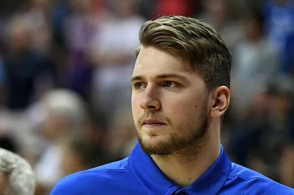 这使得他在 这使得他在